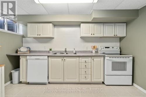 5884 7Th Line, New Tecumseth, ON - Indoor Photo Showing Kitchen With Double Sink