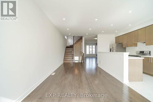 106 Pearl Lake Road, Markham, ON - Indoor Photo Showing Kitchen