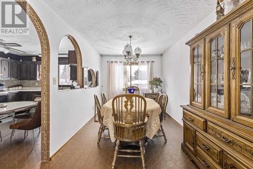 100 Pleasant Dr, Sault Ste. Marie, ON - Indoor Photo Showing Dining Room