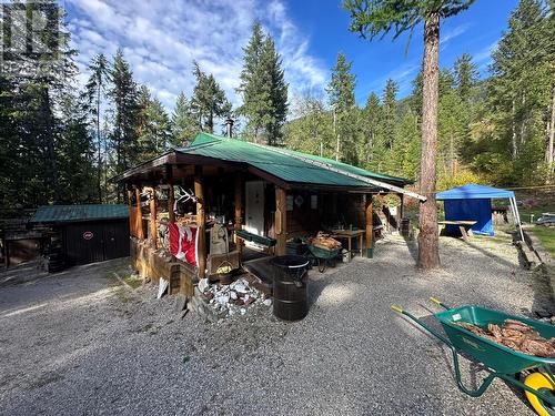 100 Shuswap River Drive, Lumby, BC - Indoor Photo Showing Dining Room