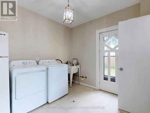 9950 Britannia Road, Milton, ON - Indoor Photo Showing Laundry Room