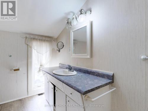 9950 Britannia Road, Milton, ON - Indoor Photo Showing Bathroom