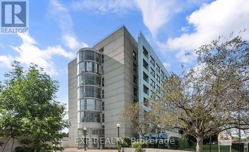 204 - 39 Kimbercroft Court, Toronto, ON - Outdoor