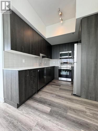 2602 - 1455 Celebration Drive, Pickering, ON - Indoor Photo Showing Kitchen