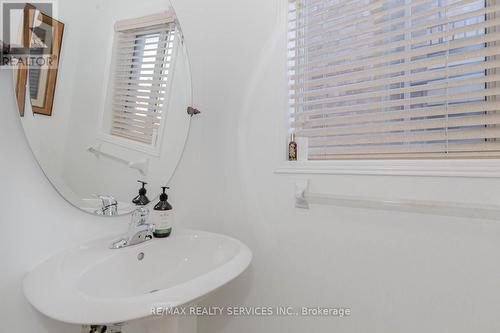 32 Pennyroyal Crescent, Brampton, ON - Indoor Photo Showing Bathroom