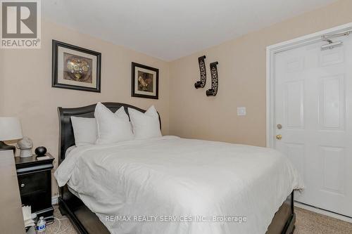 32 Pennyroyal Crescent, Brampton, ON - Indoor Photo Showing Bedroom