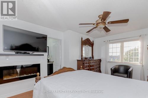 32 Pennyroyal Crescent, Brampton, ON - Indoor Photo Showing Bedroom