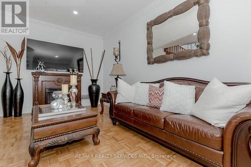 32 Pennyroyal Crescent, Brampton, ON - Indoor Photo Showing Living Room