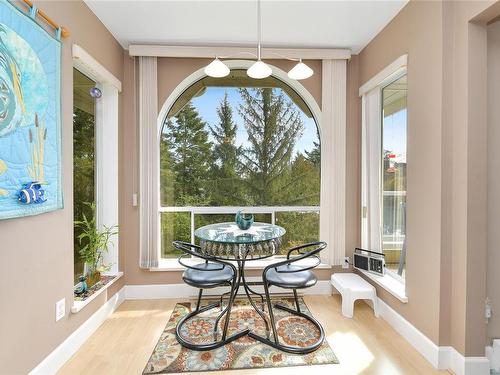 4199-2600 Ferguson Rd, Central Saanich, BC - Indoor Photo Showing Dining Room