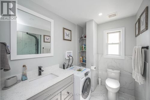 68 Carlton Street, St. Catharines, ON - Indoor Photo Showing Laundry Room