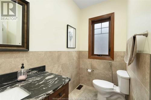 3740 Donato Drive, Lasalle, ON - Indoor Photo Showing Bathroom