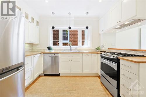 130 Kenilworth Street, Ottawa, ON - Indoor Photo Showing Kitchen With Upgraded Kitchen