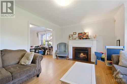 130 Kenilworth Street, Ottawa, ON - Indoor Photo Showing Living Room With Fireplace