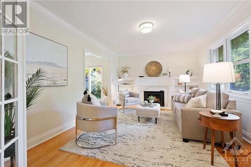 130 Kenilworth Street, Ottawa, ON - Indoor Photo Showing Living Room With Fireplace