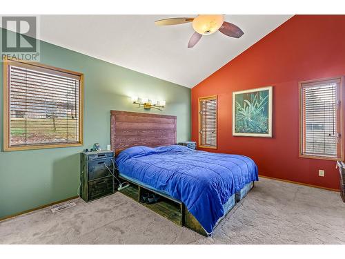 1021 Regina Street, Creston, BC - Indoor Photo Showing Bedroom