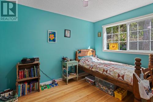 312 4Th  N Avenue, Creston, BC - Indoor Photo Showing Bedroom