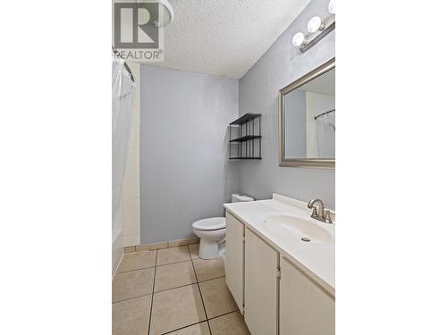 312 4Th  N Avenue, Creston, BC - Indoor Photo Showing Bathroom