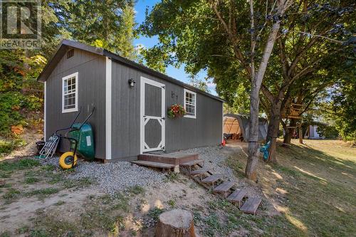 312 4Th  N Avenue, Creston, BC - Outdoor With Exterior