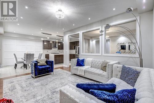 14 Beaconsfield Drive, Vaughan, ON - Indoor Photo Showing Living Room