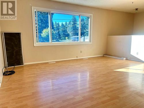 403 Robin Drive, Barriere, BC - Indoor Photo Showing Other Room