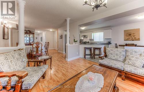 732 Grand Banks Drive, Waterloo, ON - Indoor Photo Showing Living Room