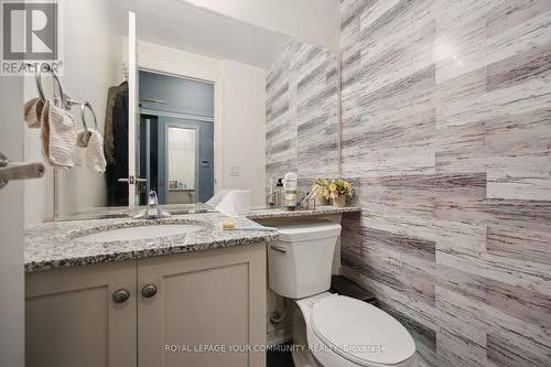 1712 - 9245 Jane Street, Vaughan, ON - Indoor Photo Showing Bathroom