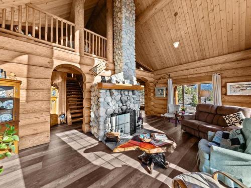 5112 Genier Lake Road, Barriere, BC 