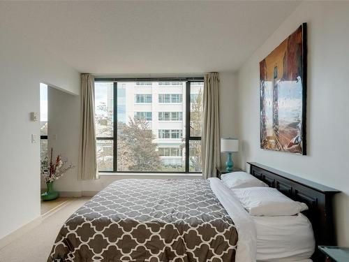 311-760 Johnson St, Victoria, BC - Indoor Photo Showing Bedroom