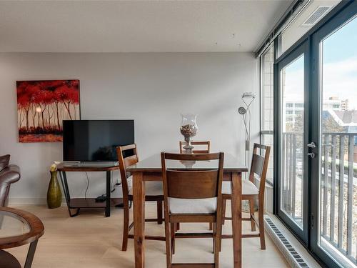 311-760 Johnson St, Victoria, BC - Indoor Photo Showing Dining Room