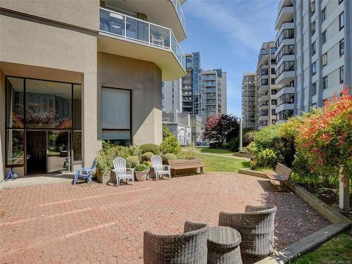 303-1015 Pandora Ave, Victoria, BC - Outdoor