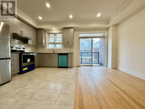 79 Massachusetts Lane, Markham, ON - Indoor Photo Showing Kitchen With Stainless Steel Kitchen