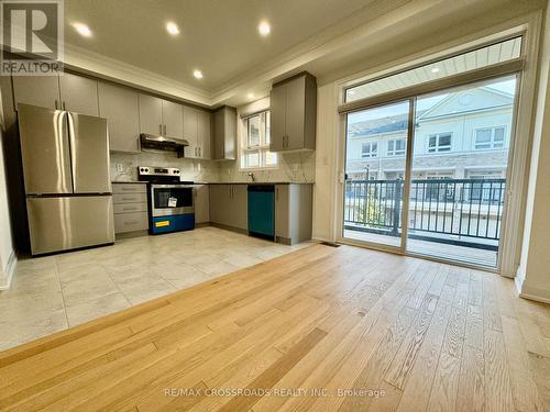 79 Massachusetts Lane, Markham, ON - Indoor Photo Showing Kitchen With Stainless Steel Kitchen