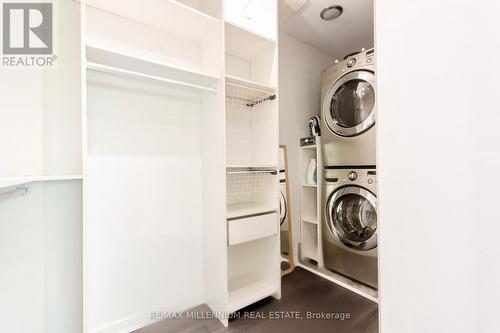 827 - 250 Manitoba Street, Toronto, ON - Indoor Photo Showing Laundry Room