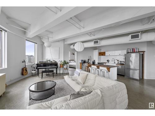 #804 10105 109 St Nw, Edmonton, AB - Indoor Photo Showing Living Room