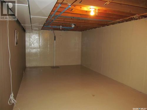 403 1St Street W, Shaunavon, SK - Indoor Photo Showing Basement