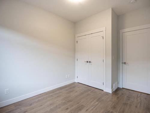 123-1901 Qu'Appelle Blvd, Kamloops, BC - Indoor Photo Showing Other Room