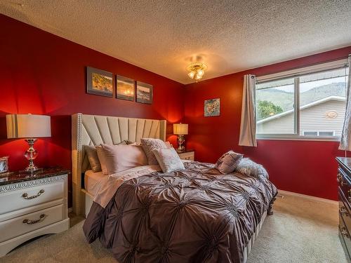 2579 Tupela Drive, Kamloops, BC - Indoor Photo Showing Bedroom