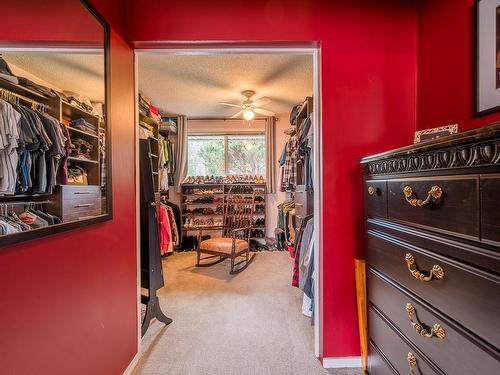 2579 Tupela Drive, Kamloops, BC - Indoor With Storage