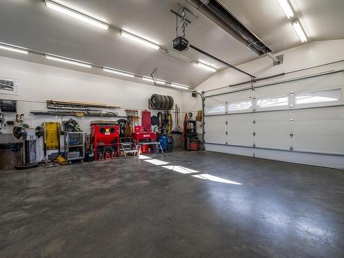 2579 Tupela Drive, Kamloops, BC - Indoor Photo Showing Garage