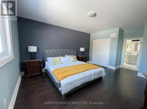 1103 Orchard Road, Mississauga, ON - Indoor Photo Showing Bedroom