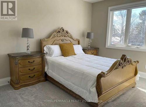 1103 Orchard Road, Mississauga, ON - Indoor Photo Showing Bedroom