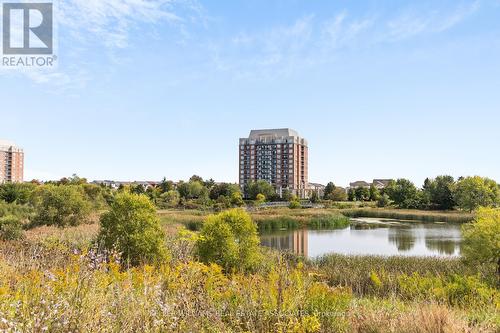 23 - 19 Hays Boulevard, Oakville, ON - Outdoor With View