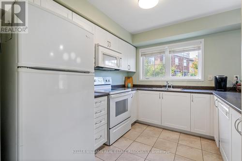 23 - 19 Hays Boulevard, Oakville, ON - Indoor Photo Showing Kitchen