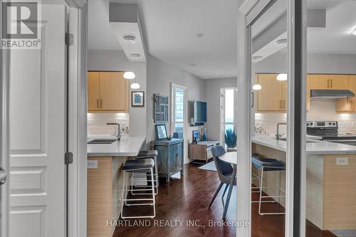 2007 - 15 Legion Road S, Toronto, ON - Indoor Photo Showing Kitchen