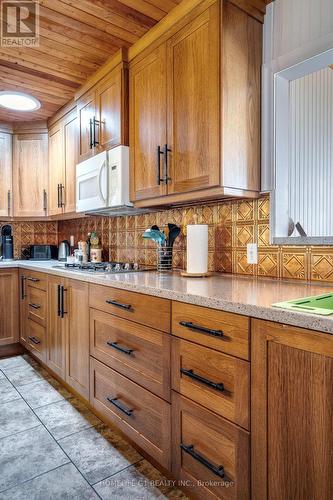 84 Pulley Road, Leamington, ON - Indoor Photo Showing Kitchen