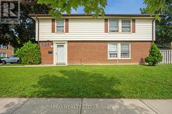 20 ARBOUR GLEN CRESCENT  London, ON N5Y 1Z9