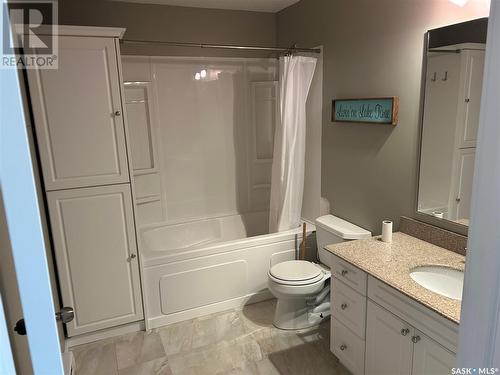 142 Garwell Drive, Buffalo Pound Lake, SK - Indoor Photo Showing Bathroom