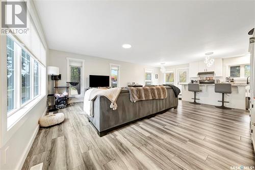 249 4Th Street W, St. Walburg, SK - Indoor Photo Showing Living Room