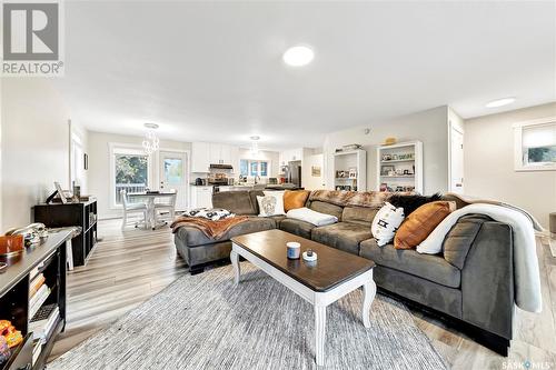 249 4Th Street W, St. Walburg, SK - Indoor Photo Showing Living Room