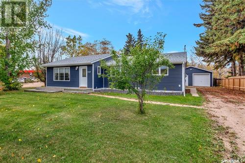 249 4Th Street W, St. Walburg, SK - Outdoor